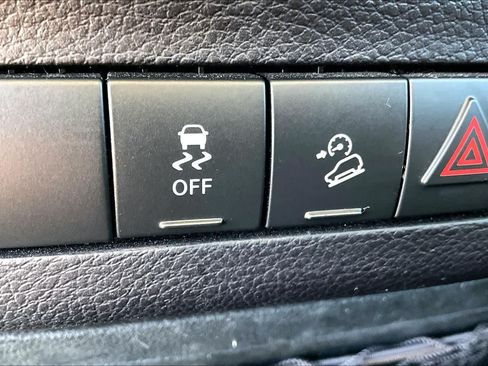 Used 2018 Jeep Wrangler Unlimited Sport S AWD/4WD image 28