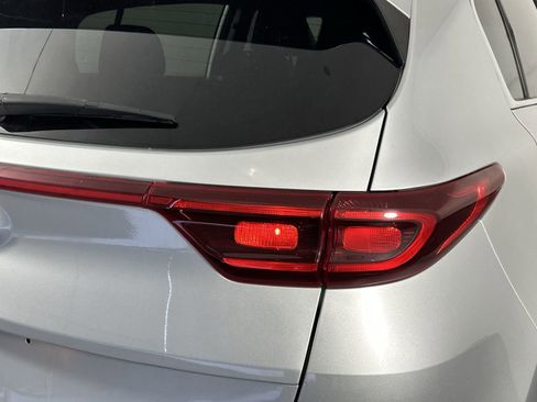 Used 2020 Kia Sportage LX image 28