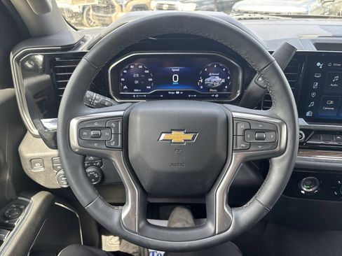 Used 2023 Chevrolet Silverado 1500 LT image 17