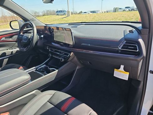 New 2026 Chevrolet Traverse RS FWD image 29