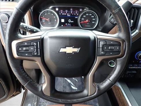 Used 2019 Chevrolet Silverado 1500 High Country w/ Technology Package AWD/4WD image 13