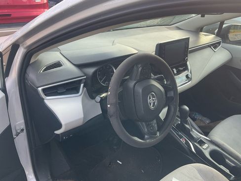 Used 2022 Toyota Corolla LE FWD image 6