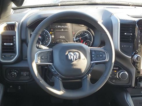 New 2026 RAM 1500 4x4 Crew Cab image 7