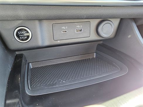 Used 2023 Nissan Rogue SV w/ SV Premium B Package image 19