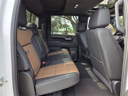 Used 2025 Chevrolet Silverado 2500 High Country w/ High Country Premium Package image 24