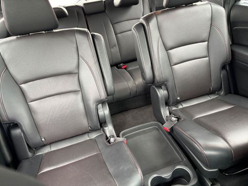 Used 2021 Honda Pilot Black Edition image 18