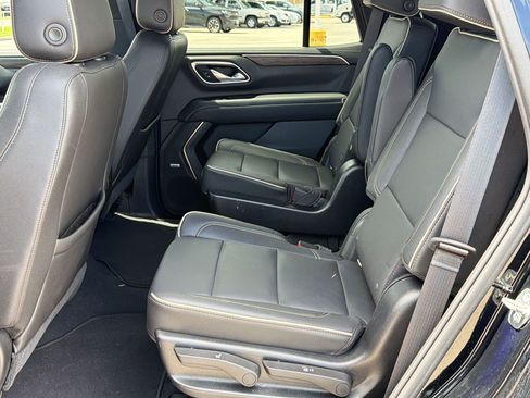 Used 2021 Chevrolet Tahoe Premier AWD/4WD image 24