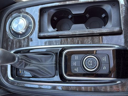 Certified 2021 Nissan Armada Platinum w/ Captain's Chairs Package AWD/4WD image 17