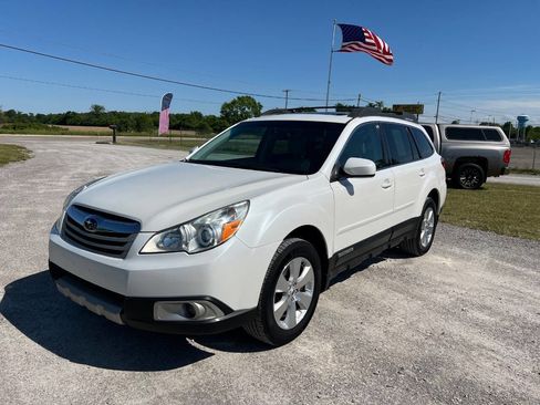 Used 2012 Subaru Outback 3.6R Limited AWD/4WD image 2