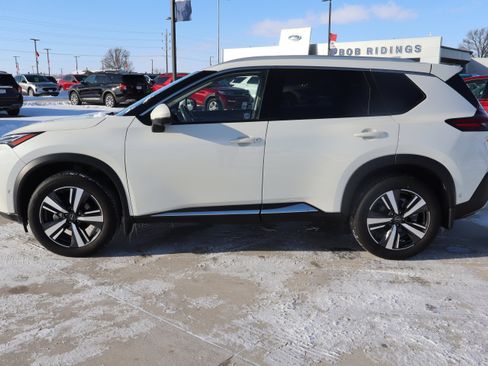 Used 2023 Nissan Rogue Platinum w/ Platinum Premium Package image 9