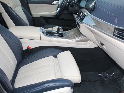 Used 2019 BMW X7 xDrive40i w/ Premium Package AWD/4WD image 30
