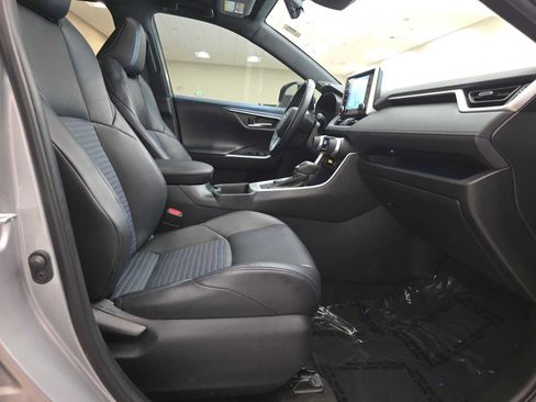 Used 2020 Toyota RAV4 XSE AWD/4WD image 28