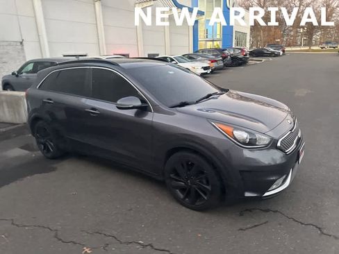 Used 2018 Kia Niro EX w/ EX Touring Graphite Edition image 11