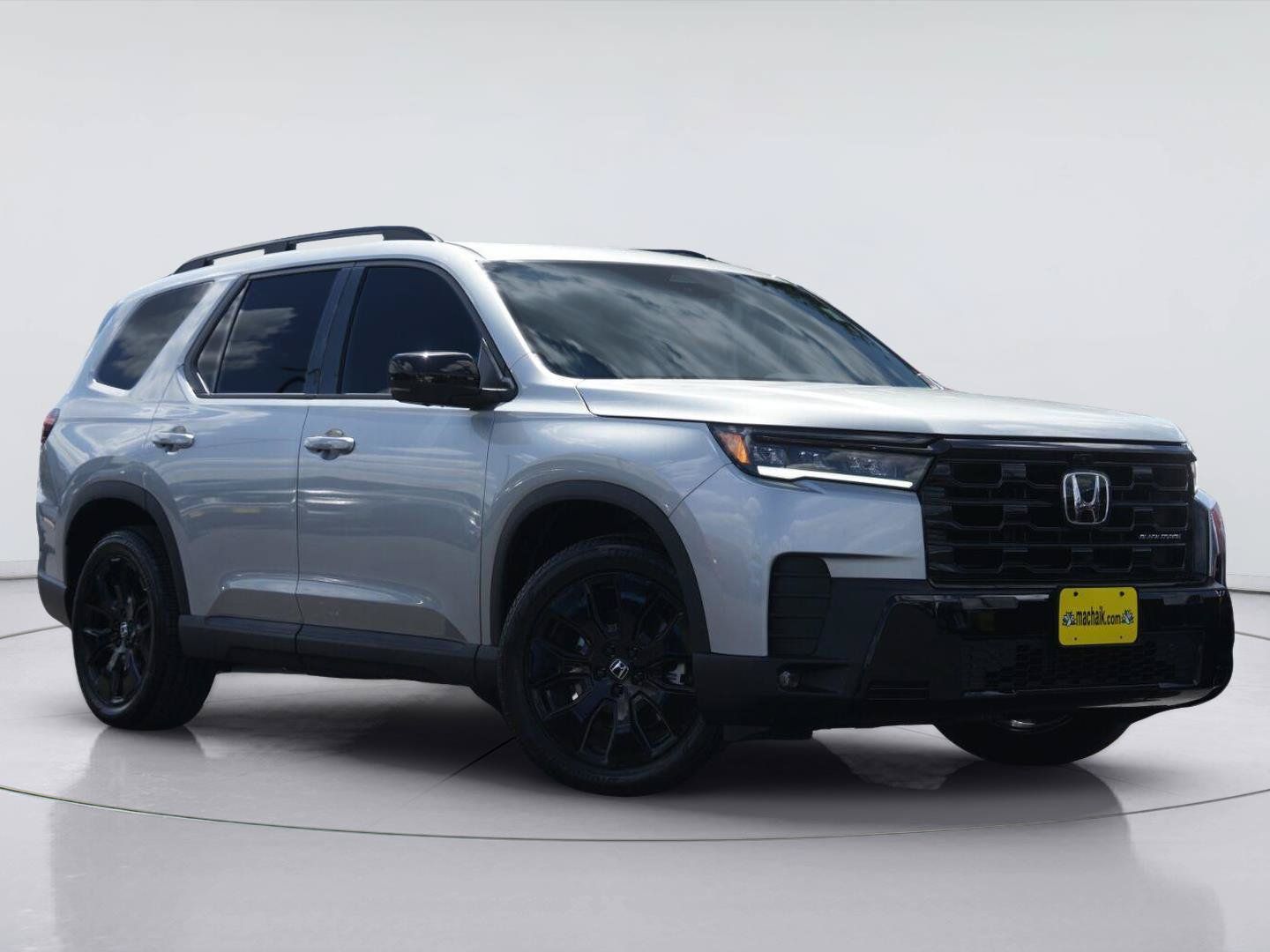 Used 2026 Honda Pilot Black Edition image 2