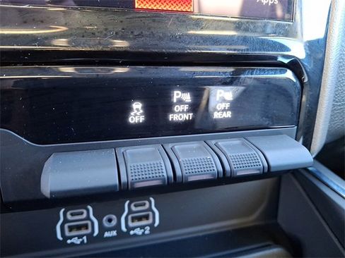 Used 2025 RAM 1500 Laramie image 28