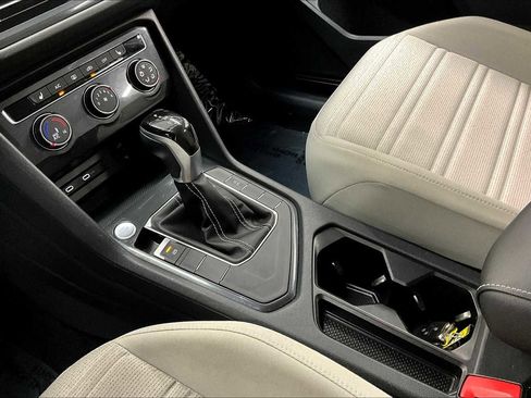 Used 2022 Volkswagen Tiguan S image 19