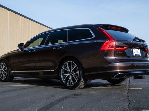 Used 2020 Volvo V90 T6 Inscription image 5
