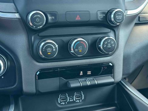 Used 2022 RAM 1500 Lone Star AWD/4WD image 31