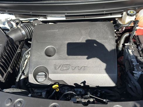 Used 2024 Buick Enclave Premium image 31