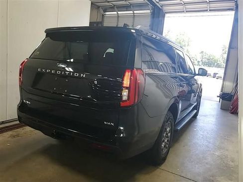 Used 2025 Ford Expedition Max Active AWD/4WD image 16