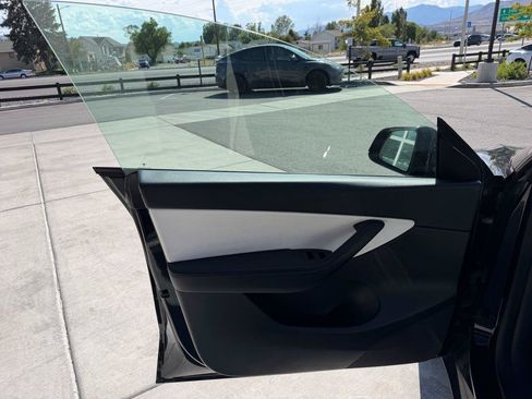 Used 2022 Tesla Model Y Performance AWD/4WD image 11