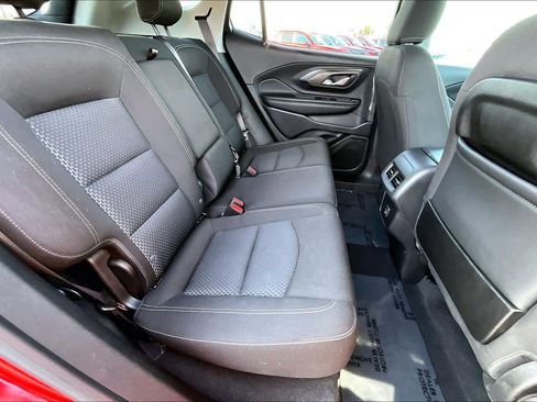 Used 2022 GMC Terrain SLE image 19