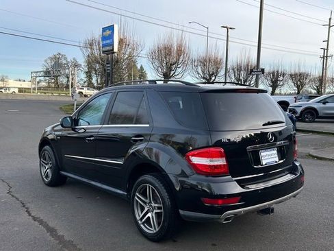 Used 2010 Mercedes-Benz ML 350 BlueTEC 4MATIC image 5