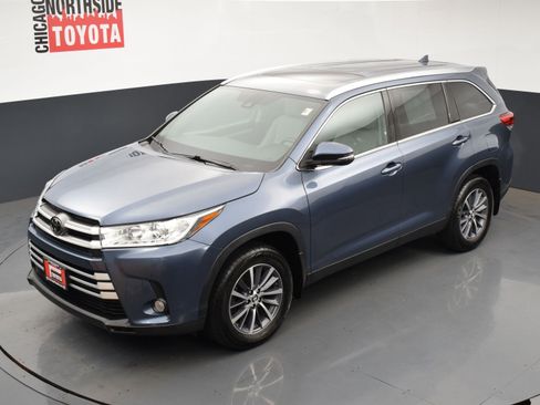 Used 2019 Toyota Highlander XLE image 31