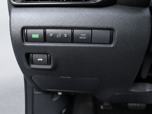 Used 2020 Nissan Sentra SV FWD image 28