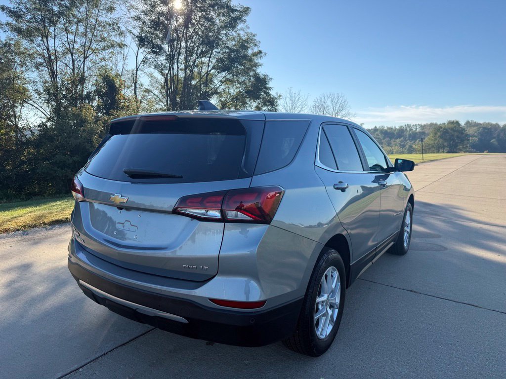 Used 2024 Chevrolet Equinox LT AWD/4WD image 3