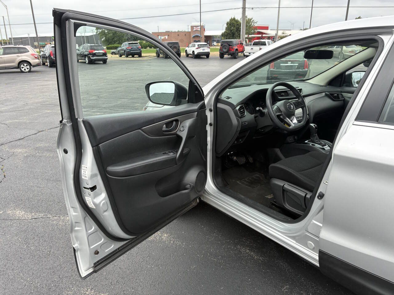 Used 2019 Nissan Rogue Sport S AWD/4WD image 8