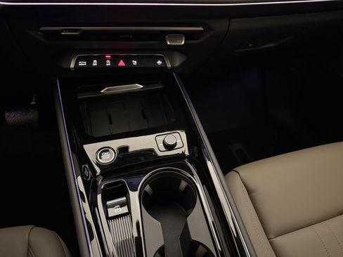 New 2026 Audi Q3 quattro 2.0T AWD/4WD image 25