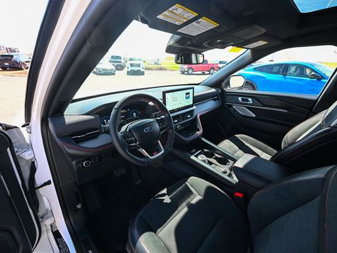 Used 2025 Ford Explorer ST AWD/4WD image 19