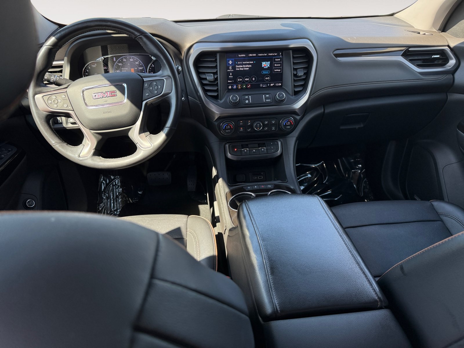 Used 2022 GMC Acadia AT4 w/ Technology Package AWD/4WD image 15