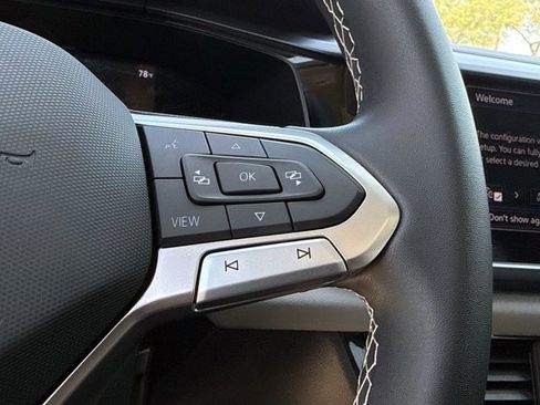 Used 2022 Volkswagen Taos SE image 31