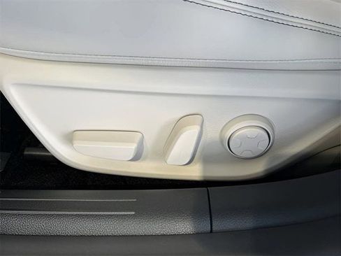 New 2026 Genesis G70 2.5T image 22