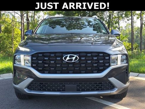 Used 2023 Hyundai Santa Fe SEL FWD image 2