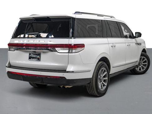 Used 2022 Lincoln Navigator L Reserve AWD/4WD image 6