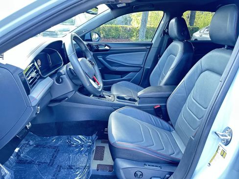 Used 2025 Volkswagen Jetta GLI Autobahn image 13