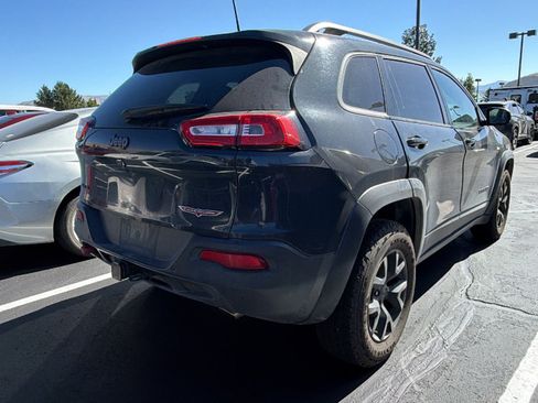 Used 2016 Jeep Cherokee Trailhawk w/ Leather Interior Group AWD/4WD image 2