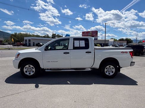 Used 2007 Nissan Titan XE AWD/4WD image 9
