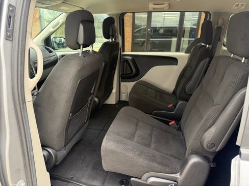 Used 2015 Dodge Grand Caravan SE w/ Quick Order Package 29E SE image 15