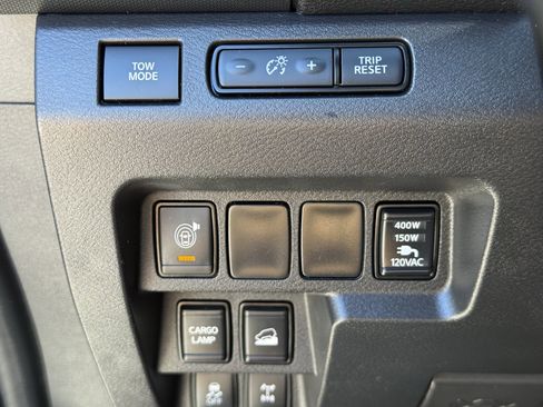 Used 2022 Nissan Frontier PRO-4X AWD/4WD image 25