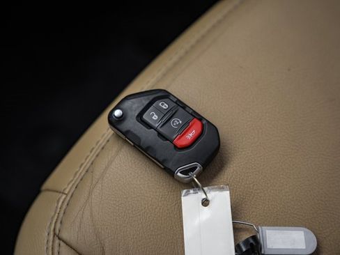 Used 2018 Jeep Wrangler Unlimited Sahara w/ Dual Top Group image 43