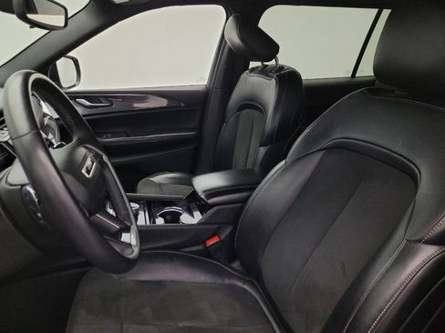 Used 2023 Jeep Grand Cherokee L Laredo RWD image 17