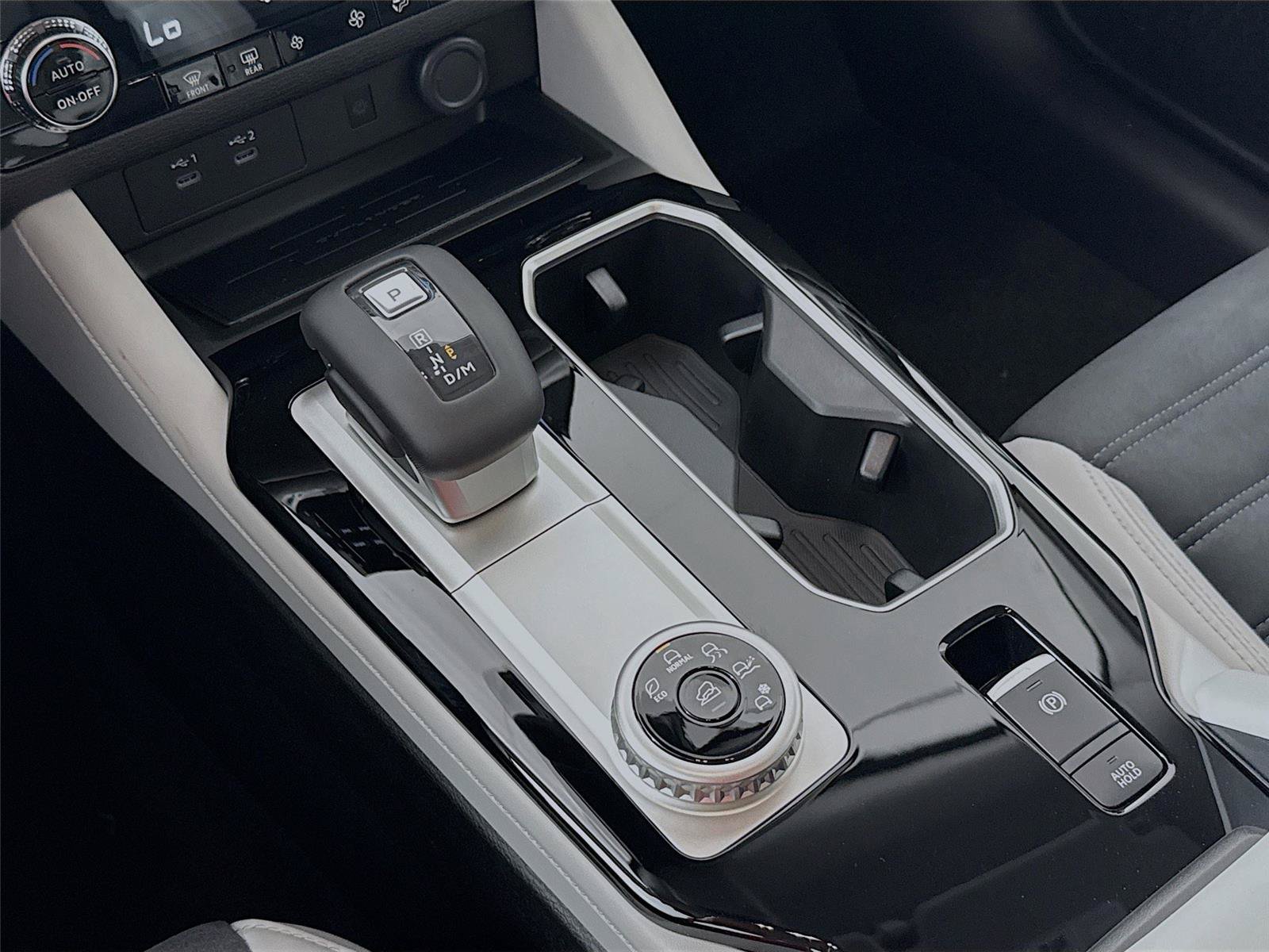 New 2026 Mitsubishi Outlander SE FWD image 16