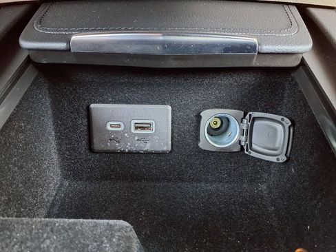 Used 2023 Cadillac XT4 Premium Luxury w/ Cold Weather Package image 9