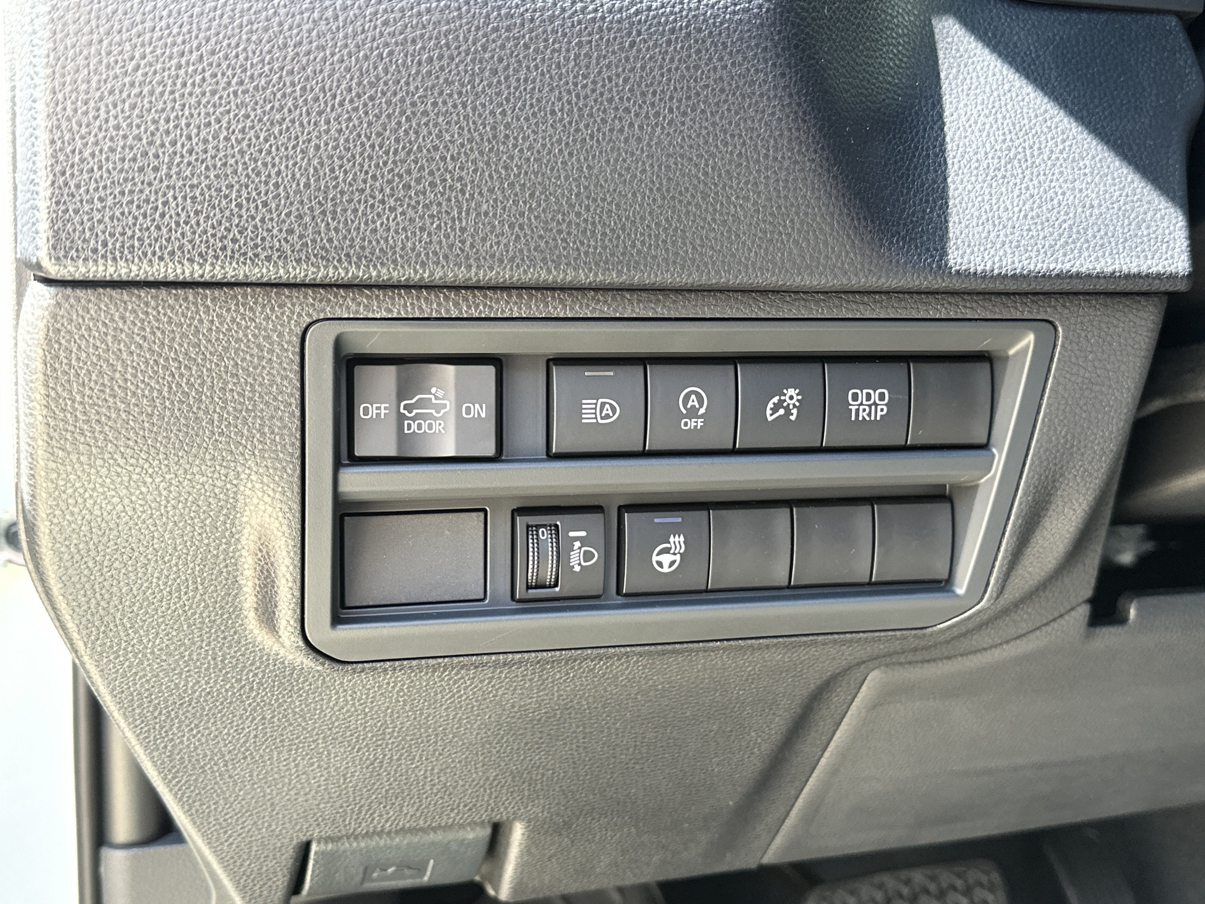 Used 2026 Toyota Tundra SR5 w/ SR5 Premium Package AWD/4WD image 15