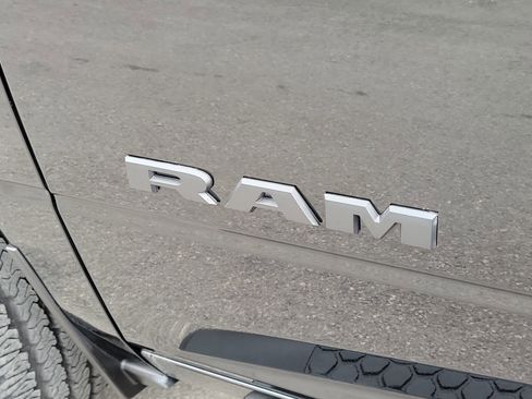 Used 2024 RAM 2500 Laramie w/ Night Edition image 26