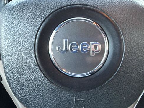 Used 2016 Jeep Grand Cherokee Laredo w/ Quick Order Package 23E AWD/4WD image 20